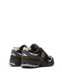 schwarze Sportschuhe von New Balance