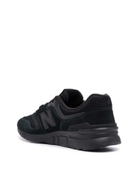 schwarze Sportschuhe von New Balance