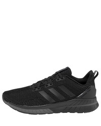 schwarze Sportschuhe von adidas