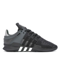 schwarze Sportschuhe von adidas