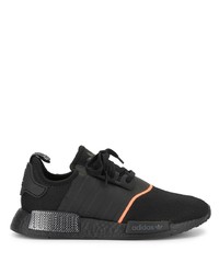 schwarze Sportschuhe von adidas