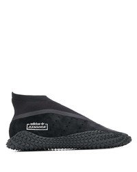 schwarze Sportschuhe von adidas