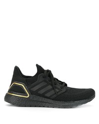 schwarze Sportschuhe von adidas