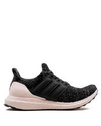 schwarze Sportschuhe von adidas