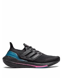 schwarze Sportschuhe von adidas