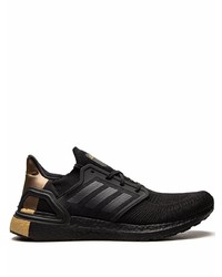 schwarze Sportschuhe von adidas