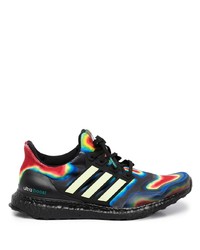 schwarze Sportschuhe von adidas