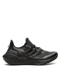 schwarze Sportschuhe von adidas