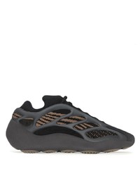 schwarze Sportschuhe von adidas YEEZY