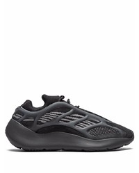 schwarze Sportschuhe von adidas YEEZY