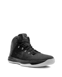 schwarze Sportschuhe von Jordan