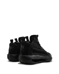 schwarze Sportschuhe von Jordan