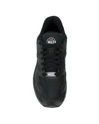 schwarze Sportschuhe von Nike