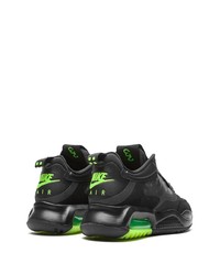 schwarze Sportschuhe von Jordan