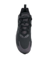 schwarze Sportschuhe von Nike