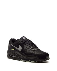 schwarze Sportschuhe von Nike