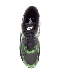 schwarze Sportschuhe von Nike