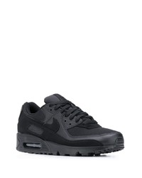 schwarze Sportschuhe von Nike