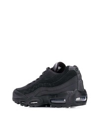 schwarze Sportschuhe von Nike