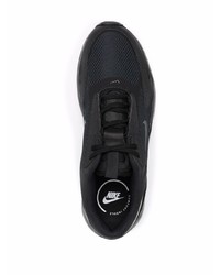 schwarze Sportschuhe von Nike