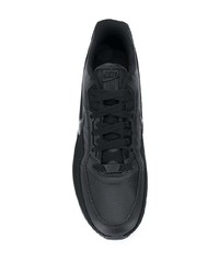 schwarze Sportschuhe von Nike