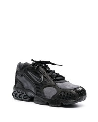 schwarze Sportschuhe von Nike