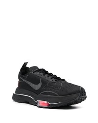 schwarze Sportschuhe von Nike