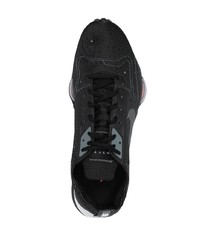 schwarze Sportschuhe von Nike