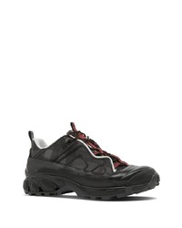 schwarze Sportschuhe von Burberry