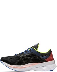 schwarze Sportschuhe von Asics