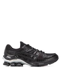 schwarze Sportschuhe von Asics