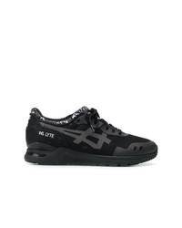 schwarze Sportschuhe von Asics