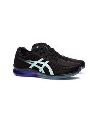 schwarze Sportschuhe von Asics