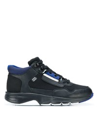 schwarze Sportschuhe von Camper