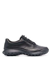 schwarze Sportschuhe von Camper