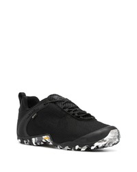 schwarze Sportschuhe von Merrell