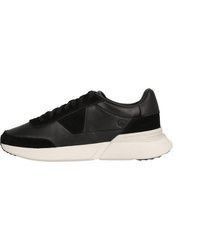 schwarze Sportschuhe von Clarks