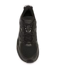 schwarze Sportschuhe von Hoka One One