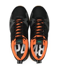 schwarze Sportschuhe von P448