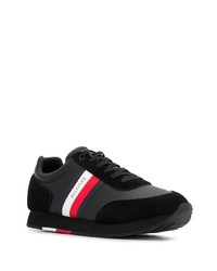 schwarze Sportschuhe von Tommy Hilfiger