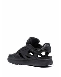 schwarze Sportschuhe von Maison Margiela x Reebok