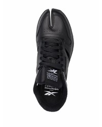 schwarze Sportschuhe von Maison Margiela x Reebok