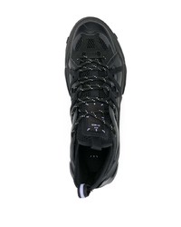 schwarze Sportschuhe von McQ