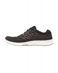 schwarze Sportschuhe von Ecco