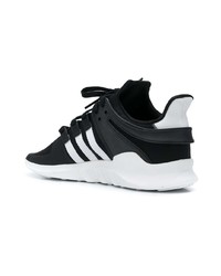 schwarze Sportschuhe von adidas