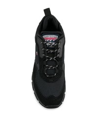 schwarze Sportschuhe von Tommy Hilfiger