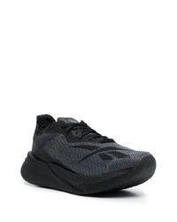 schwarze Sportschuhe von Reebok