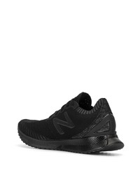 schwarze Sportschuhe von New Balance