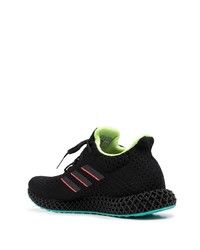 schwarze Sportschuhe von adidas