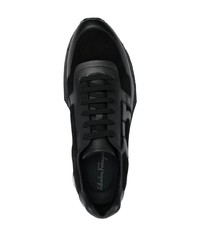 schwarze Sportschuhe von Salvatore Ferragamo